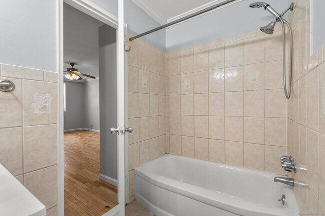 Building Photo - 125 Prospect St