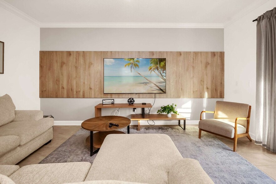 Building Photo - 4330 Rhyme St