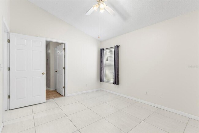 Building Photo - 5204 Creekmore Ln
