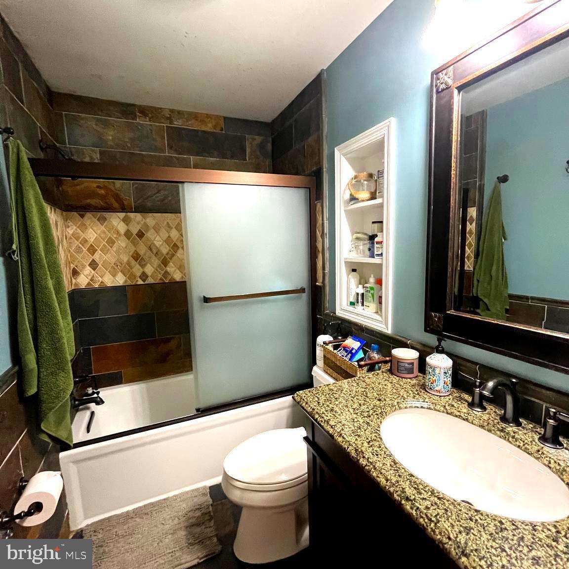 Building Photo - 171 Madison Ct