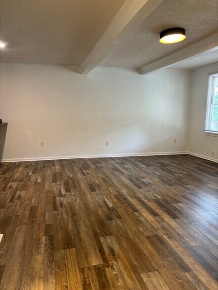 Building Photo - 2307 8th Ave