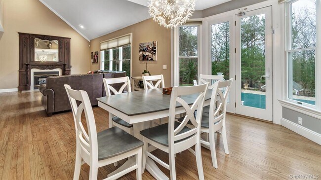 Building Photo - 151 Chardonnay Dr