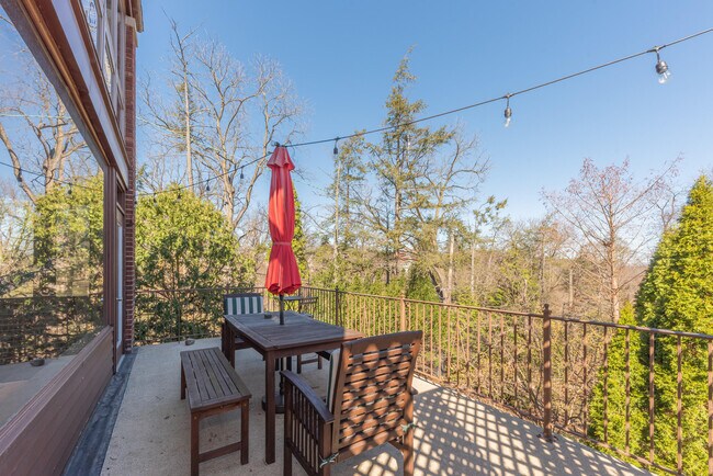 Building Photo - 1911 Geddes Ave