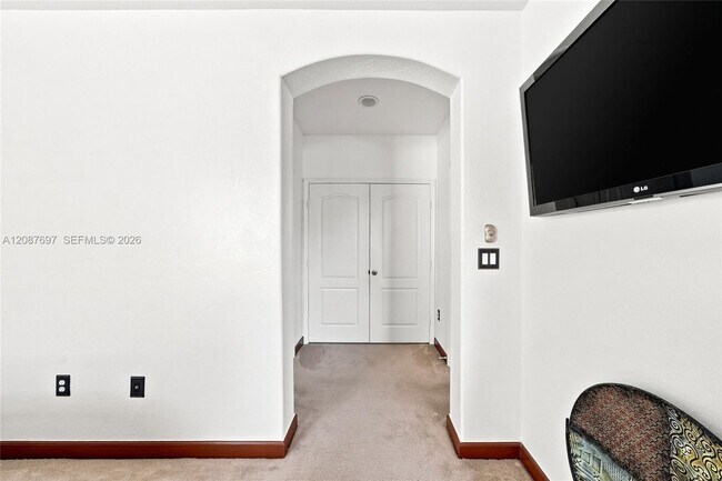 Building Photo - 889 SW 151 Pl