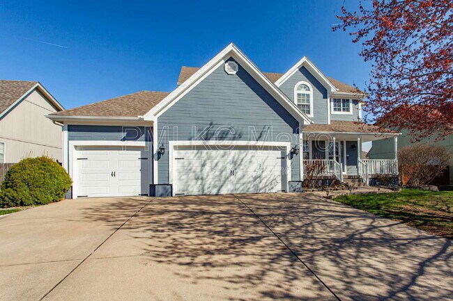 Building Photo - 824 SE 11 Terrace