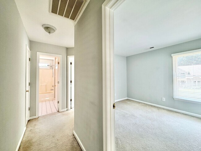Building Photo - 5208 Autumn Woods Dr
