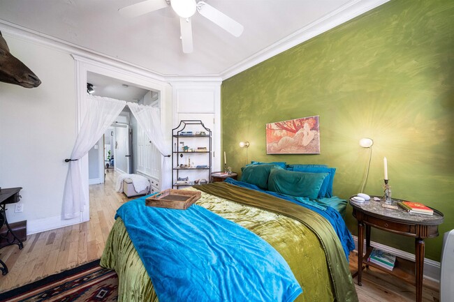 Building Photo - 253 8th St