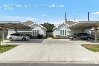 Building Photo - 300 Retama Ln