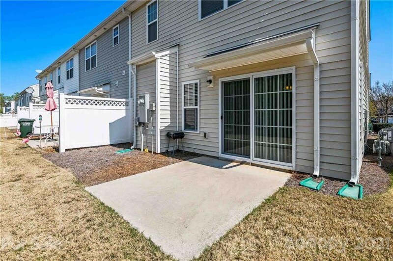 Building Photo - 10353 Bunclody Dr