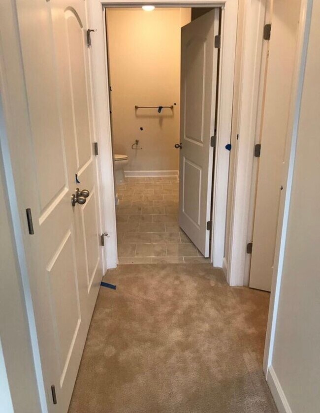 Master Bath Hallway Entrance - 13740 Endeavour Dr