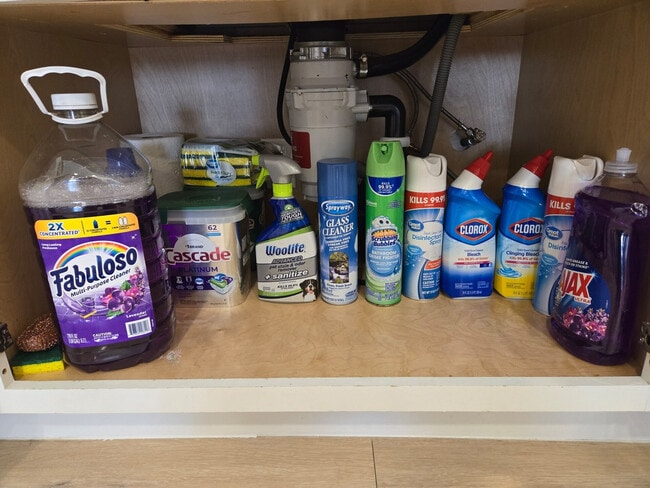 Building Photo - 1059 Gillespie Dr