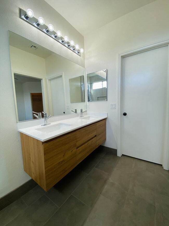 Building Photo - Beautiful single story in the Southwest! Quiet, secluded, and gated Sequoia community with park!