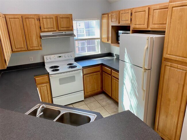 Building Photo - 3318 Greenwich Village Blvd