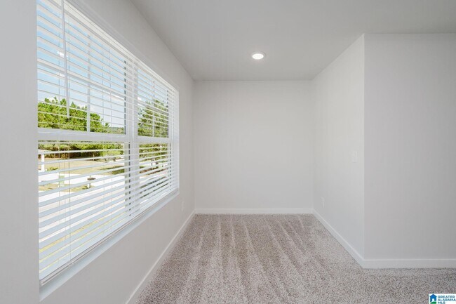 Building Photo - 501 Polo Way