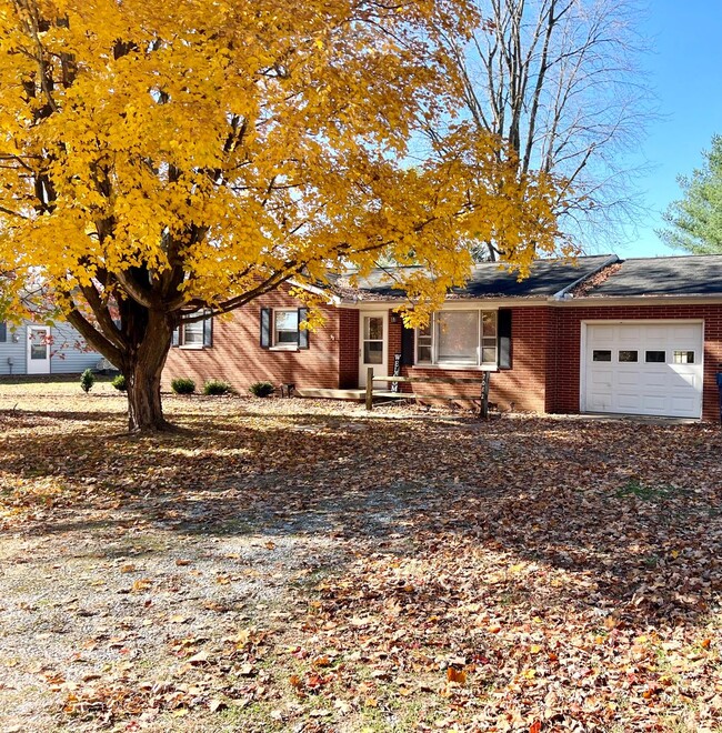 Building Photo - Newly renovated 3-Bedroom North Side Home ...