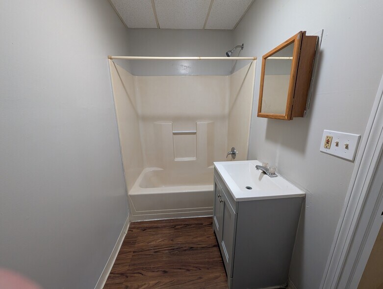 Building Photo - 212-216 Lyman St