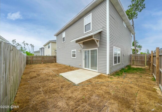 Building Photo - 2608 Laurel Dr