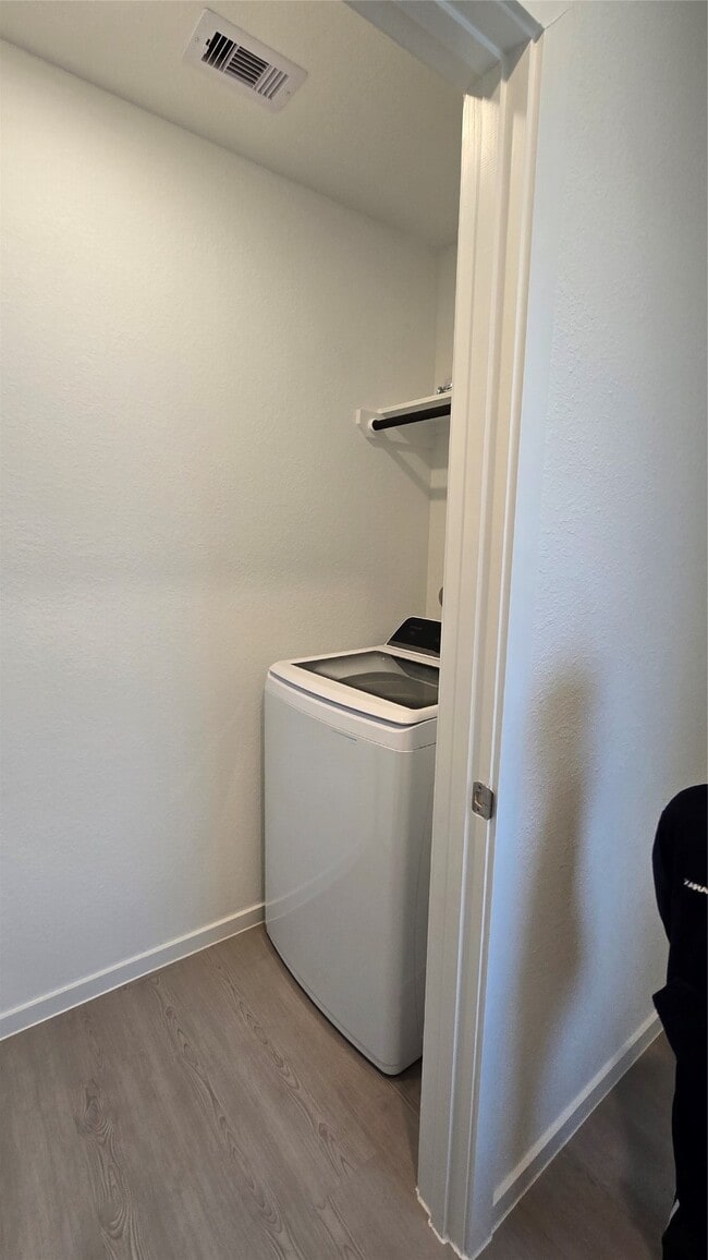 Building Photo - 6810 Eastern Cottonwood Ln