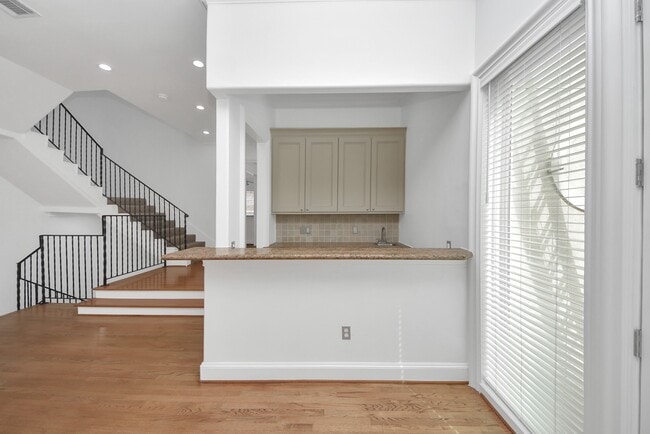 Building Photo - 2314 Dorrington St