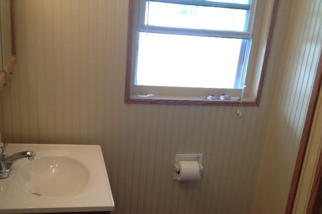 Building Photo - 347 Catherine St