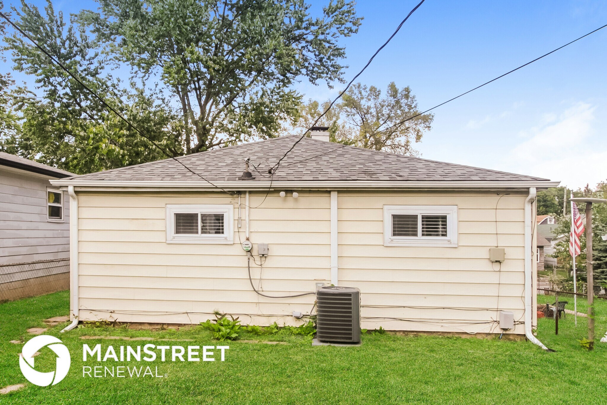 Building Photo - 1549 Nelson Ave