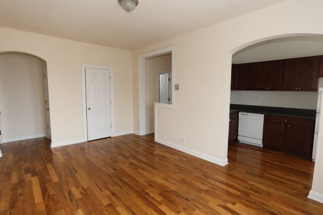 Building Photo - 4854 N Damen Ave