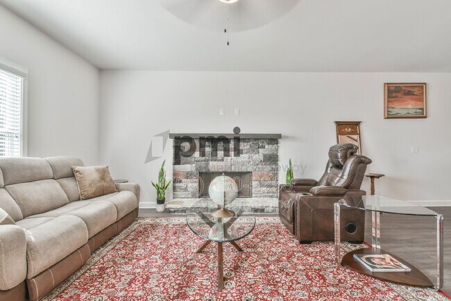 Building Photo - 6306 Pne Rdg Pt