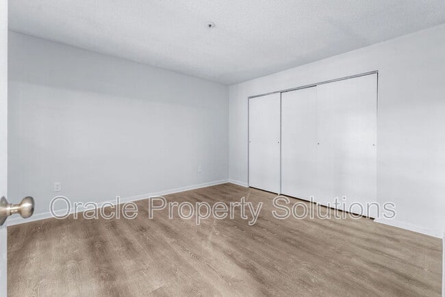 Building Photo - 14023 Vista Dr