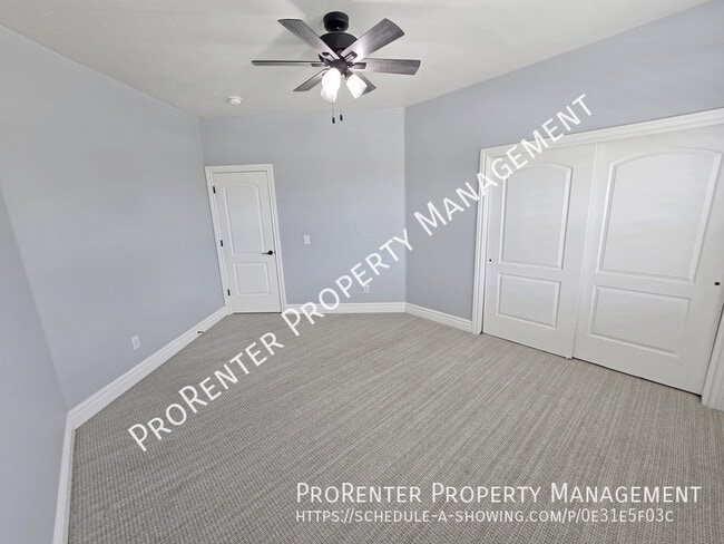 Building Photo - 843 Eaglepointe Dr