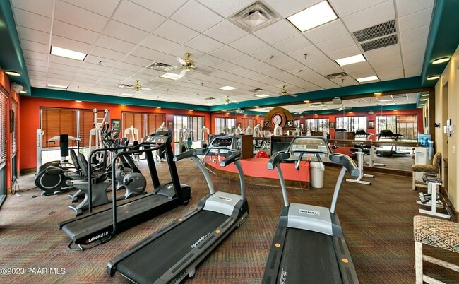 Building Photo - 5638 N Ardmore Ave