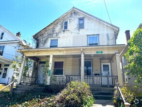 Building Photo - Spacious 3-Bedroom Duplex in Chambersburg ...