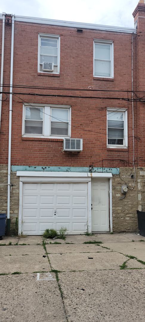Building Photo - Large Home - Mayfair