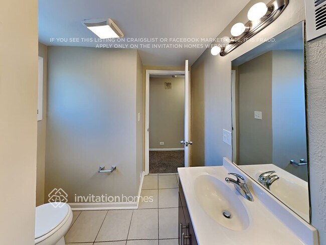 Building Photo - 1816 N 38th Ave