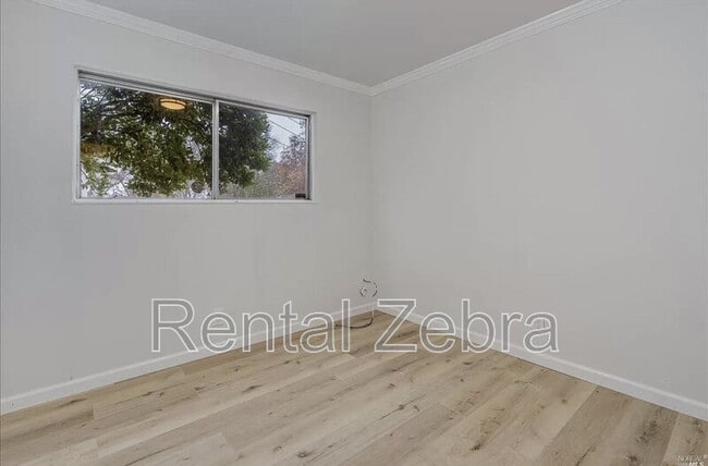 Building Photo - 343 Arlen Dr