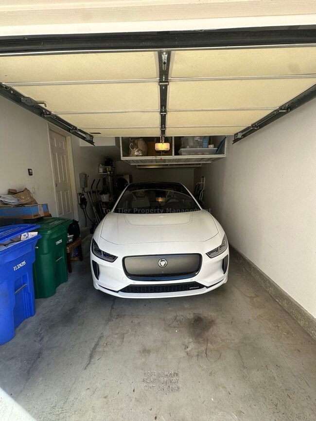 Building Photo - Rarely Available Townhome in Highly Sought after Portico-Rancho Carrillo