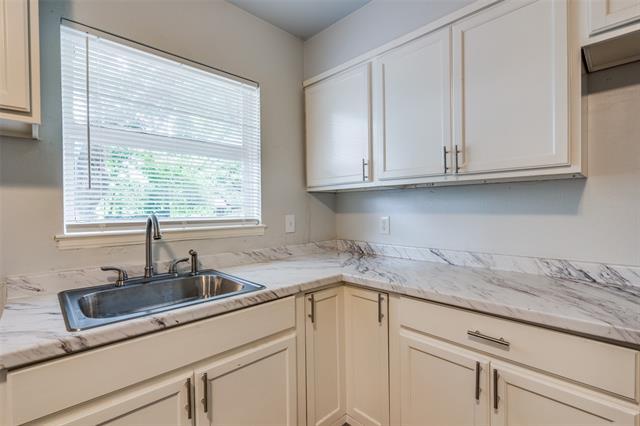 Building Photo - 10637 Dunaway Dr