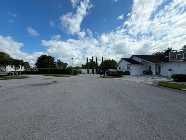 Building Photo - 3121 SW 140th Ave