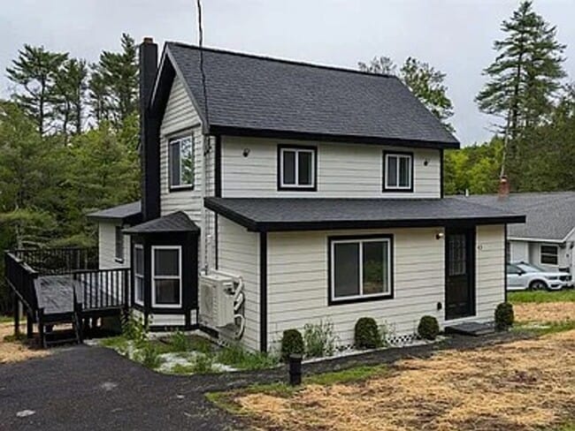 Building Photo - Fully Renovated 3BR Retreat on Highland La...