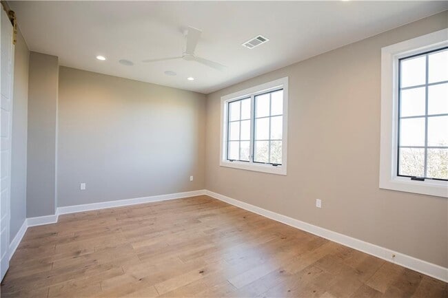 Building Photo - 4111 S Champions Dr