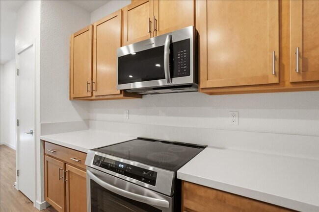 Building Photo - 6117 Bridgecross Dr