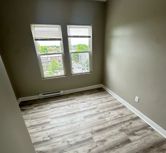 Building Photo - 89 Intervale St