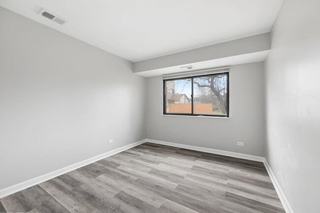 Building Photo - 73 Century Dr