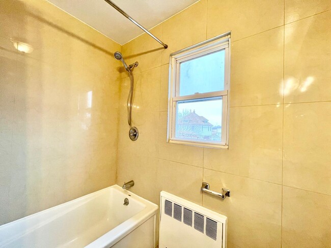 Building Photo - 51 Baisley Ave