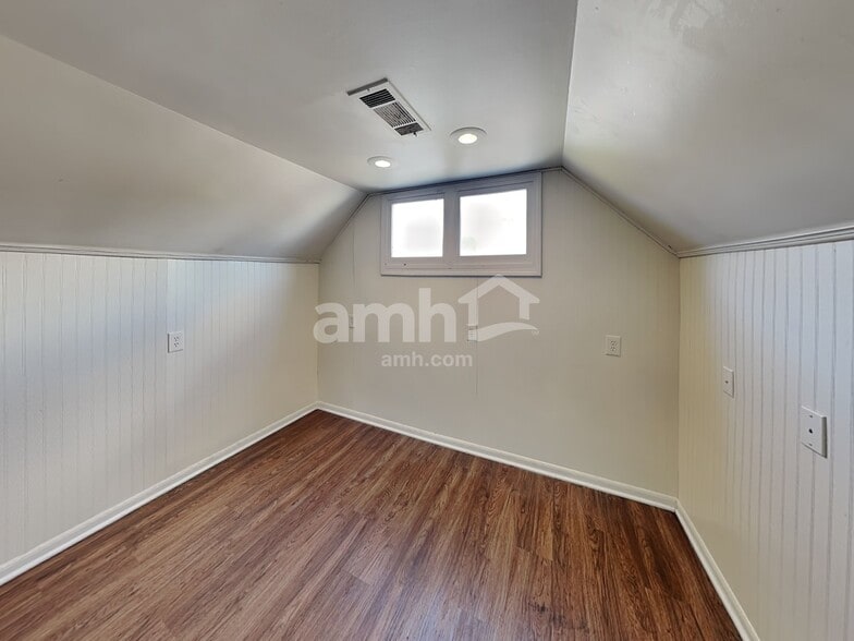 Building Photo - 34 Kodiak Ct