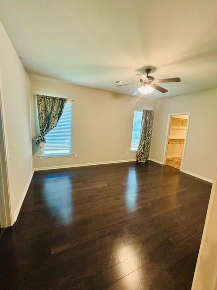 Building Photo - 4739 Viola Farms Dr