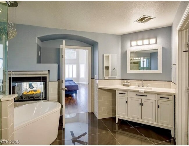 Building Photo - 7469 Thornsby Ct