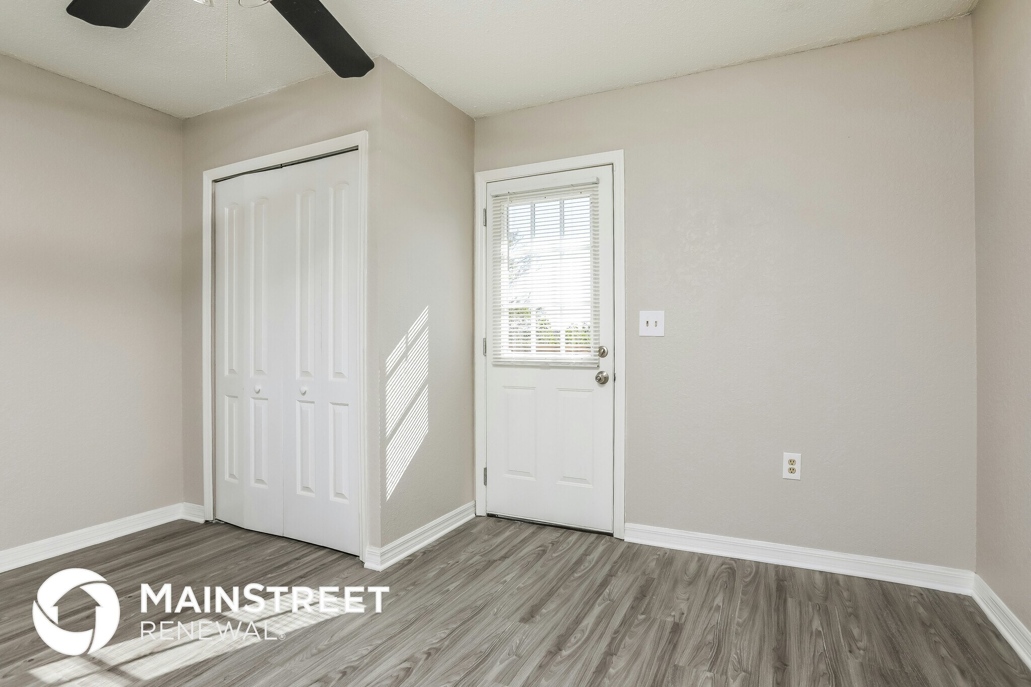 Building Photo - 1442 Lakecrest Dr