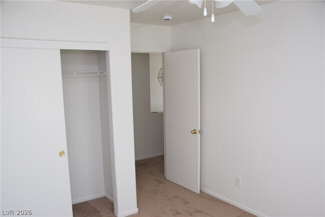 Building Photo - 9493 Grove Ridge Ave