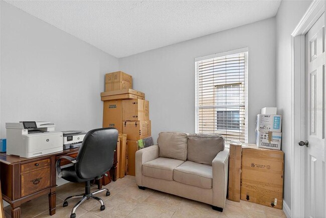 Building Photo - 1400 Holly Glen Run