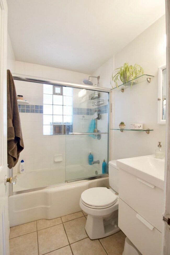 Building Photo - Sunny Sunnyside Bungalow with Finished Basement & Private Backyard Retreat